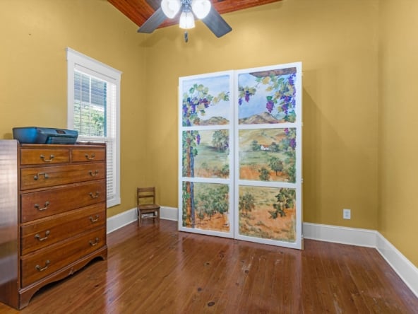 33-415 Houston St-033