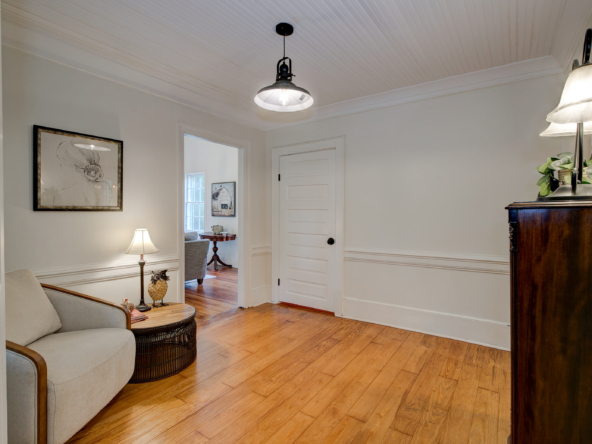 411HollowaySt-208