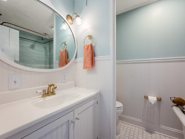 44-Bathroom
