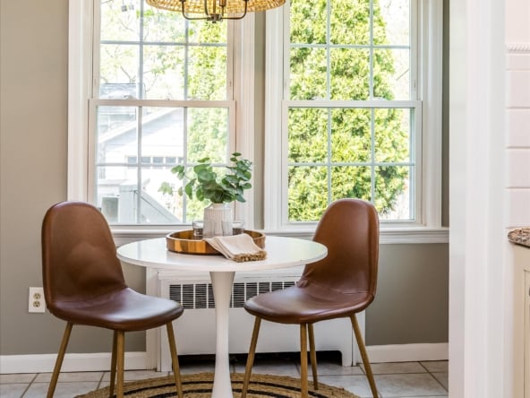 46-Breakfast Nook