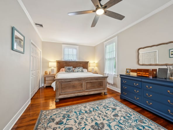 531 Olivier St_010