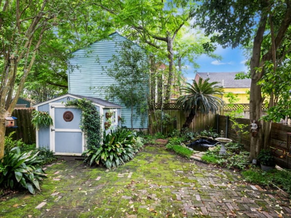531 Olivier St_21