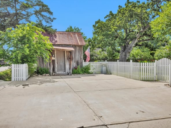 62-415 Houston St-062