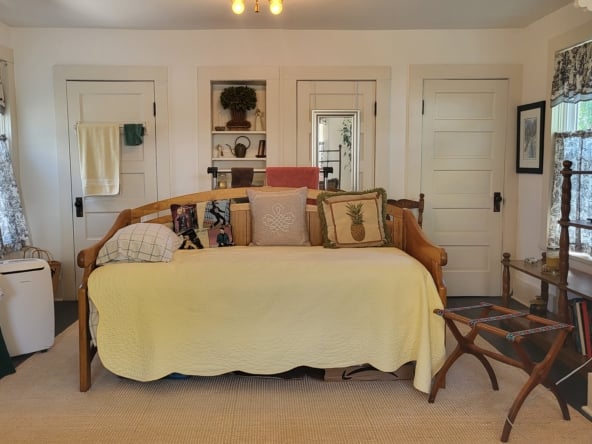 Cardinal Room B