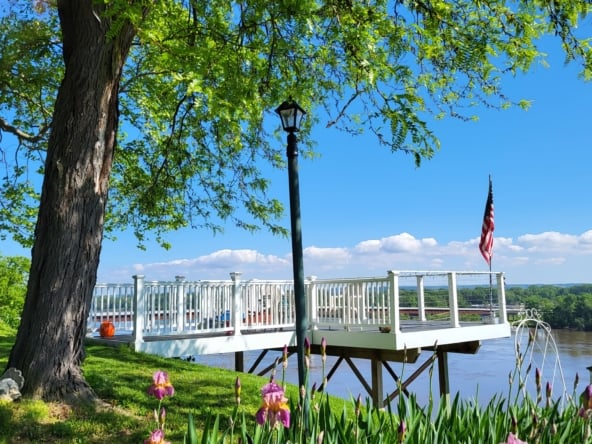 Deck & Flag