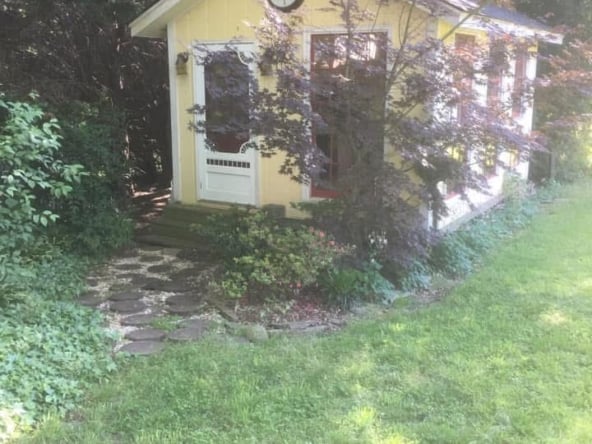 OutbuildingArtistShedPlayhouse1