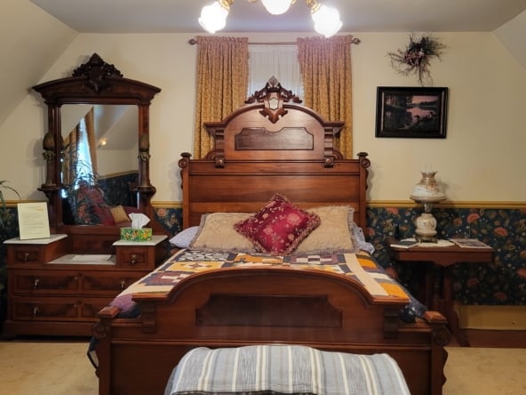 Upper Bedroom A