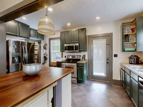 10-web-or-mls-1100 Olive St Murray KY 42071 (10 of 37)