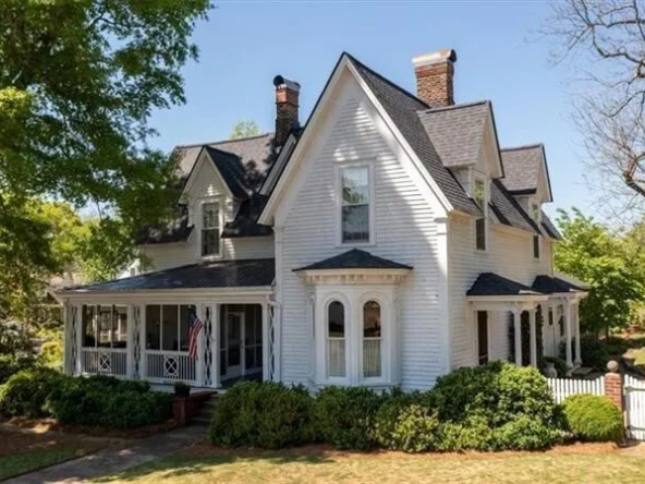 109 N Cave Spring St, Cedartown, GA 30125