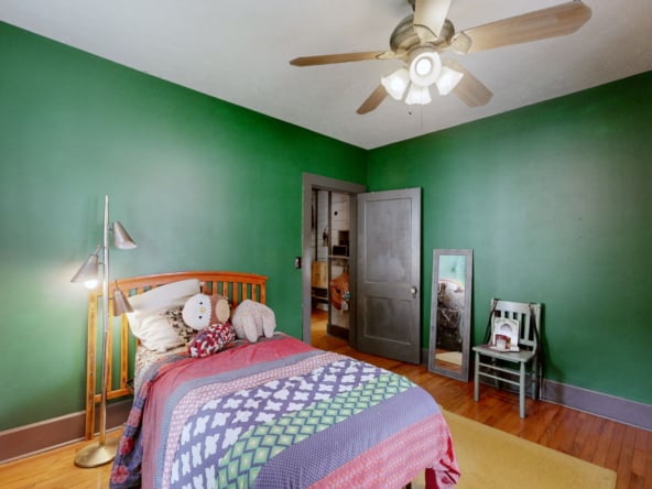 12-web-or-mls-1100 Olive St Murray KY 42071 (12 of 37)