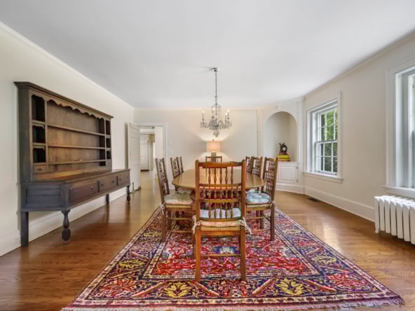 15 B- DINING ROOM