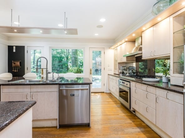 18-Kitchen