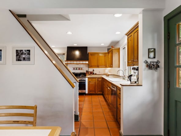 21-web-or-mls-127-webster-ave