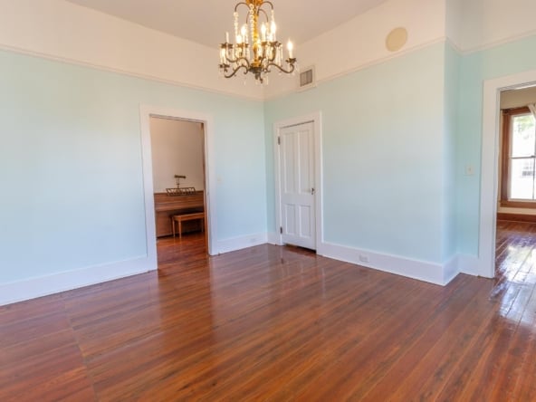 215 Dodge Dining room 2