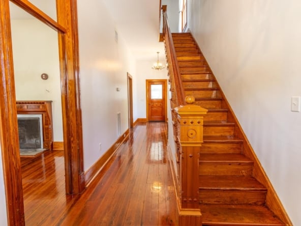 215 Dodge Entry Hallway 2