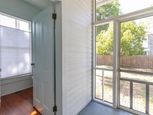 215 Dodge mud room