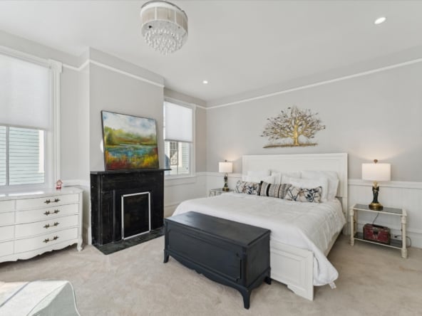22-422-E-Gwinnett-St-Savannah-GA-31401-WindowStill-31