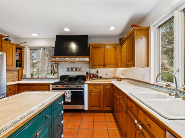 22-web-or-mls-127-webster-ave