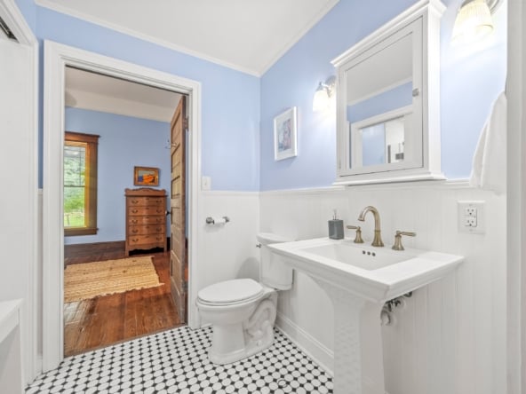 31-4569 Edgeland Rd-31