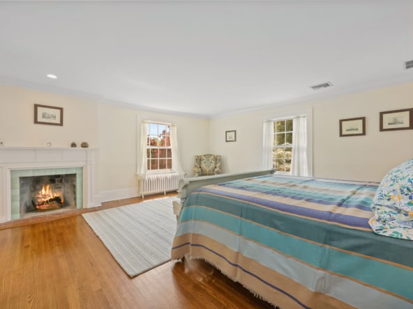 33- PRIMARY BR SUITE