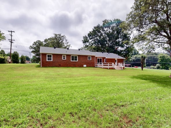38-web-or-mls-700 S 16th St Murray KY 42071-37