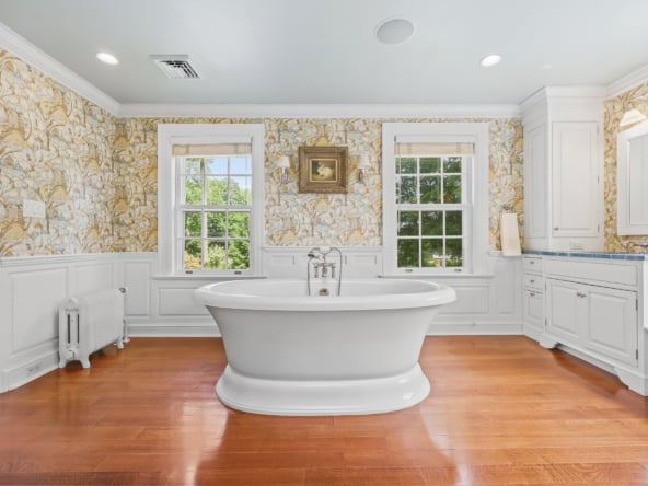 39- PRIMARY BATH