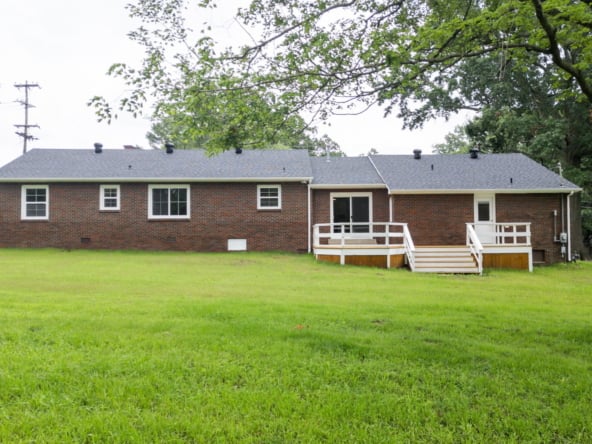 41-web-or-mls-700 S 16th St Murray KY 42071-40