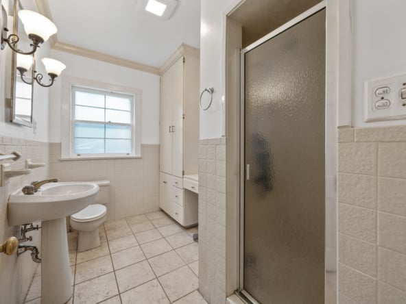 17-239 S Magnolia St-16