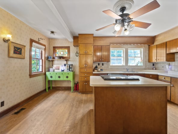 18-239 S Magnolia St-17