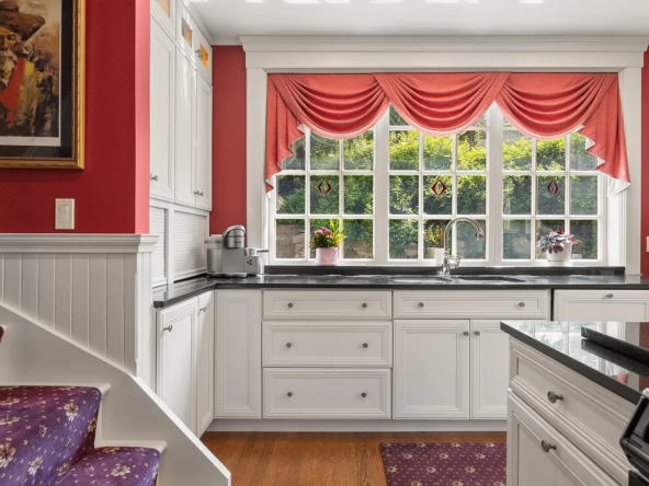 2 Melrose St, Adams, MA 01220-19