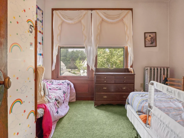 2 Melrose St, Adams, MA 01220-31