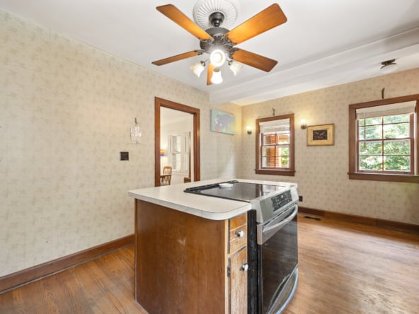 21-239 S Magnolia St-20
