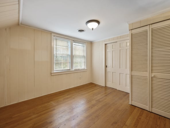 24-239 S Magnolia St-23