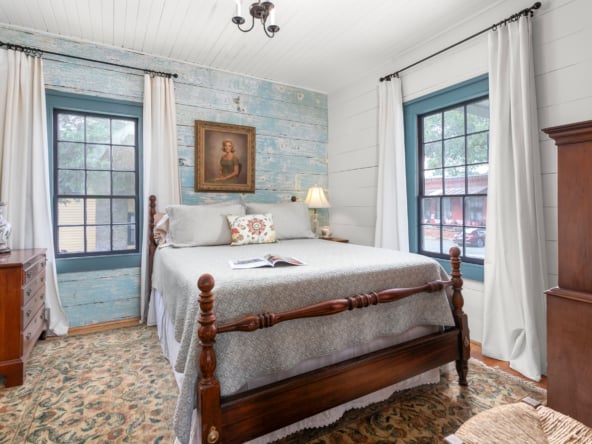 2411 Glencoe Street-19