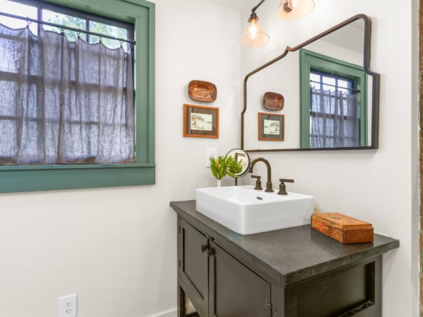 2411 Glencoe Street-29