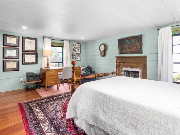 2411 Glencoe Street-36