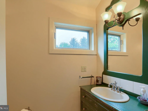 250 Big Spring Rd, Newville, PA 17241-39
