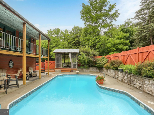 250 Big Spring Rd, Newville, PA 17241-51