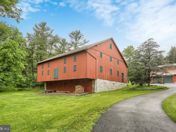 250 Big Spring Rd, Newville, PA 17241-52