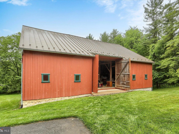 250 Big Spring Rd, Newville, PA 17241-54