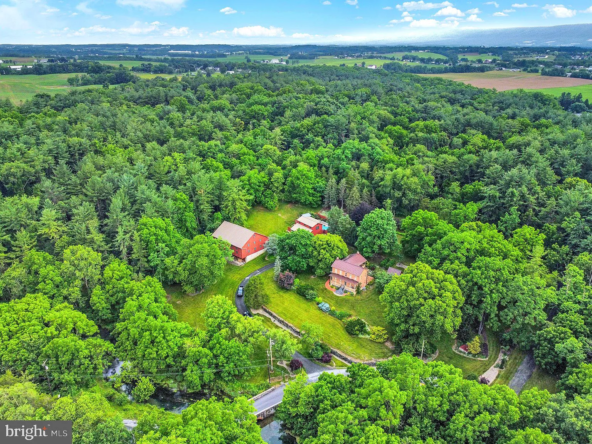 250 Big Spring Rd, Newville, PA 17241-69