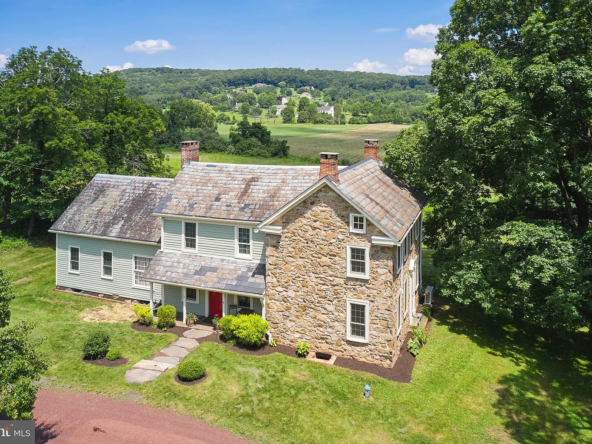 2529 Gallows Hill Rd, Kintnersville, PA 18930-24