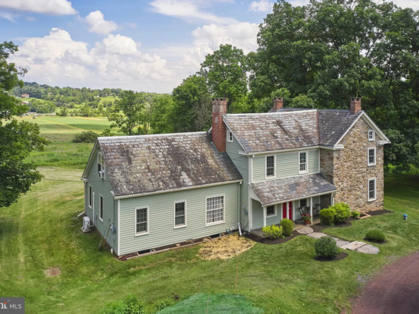 2529 Gallows Hill Rd, Kintnersville, PA 18930-25