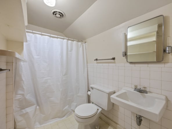 28-239 S Magnolia St-27