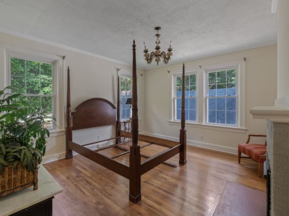 28-web-or-mls-204 S Jefferson Ave-2604