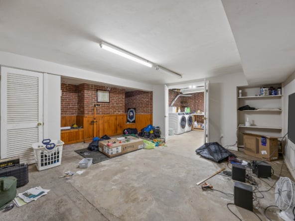 31-239 S Magnolia St-30