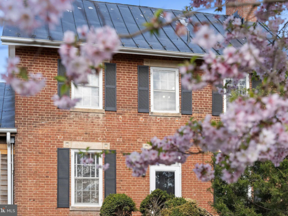 38684 Mount Gilead Rd, Leesburg, VA 20175-44