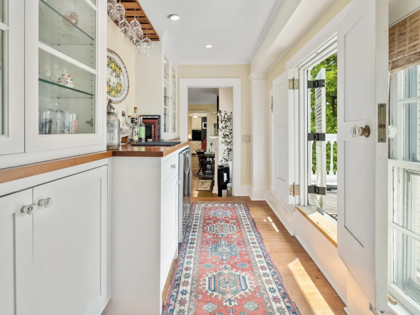 39 Elm Street #B, Woodstock, VT 05091-17