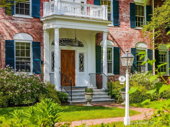 39 Elm Street #B, Woodstock, VT 05091-4