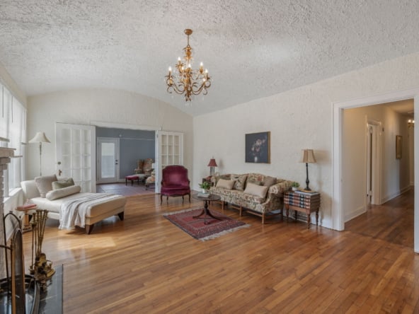 4-web-or-mls-204 S Jefferson Ave-2532